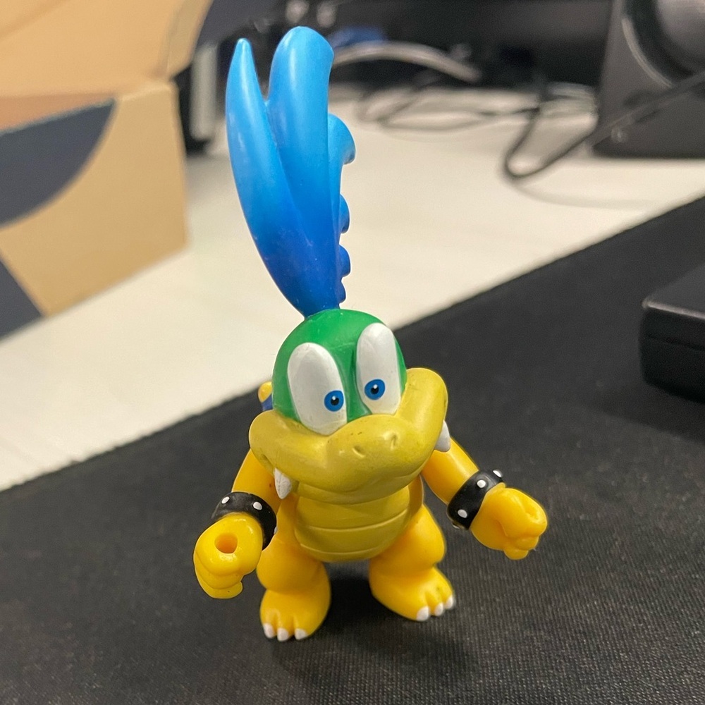 Jakks Pacific Super Mario Larry Koopa 2.5 inch Action Figure  World Of Nintendo